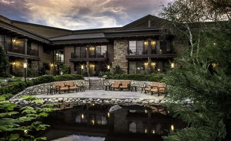 hotels bishop california